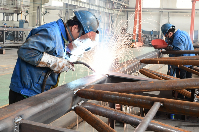 2021年5月七，陜建機股份舉辦為期6個月的“學(xué)黨史建功‘十四五’ 開新局奮進新征程”為主題的勞動競賽1_副本.jpg
